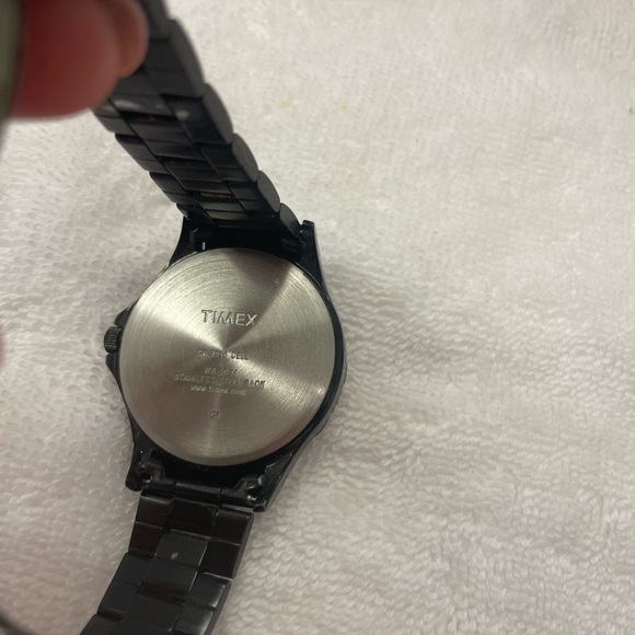 Timex Men’s Black on Black, Stainless Steel Bracelet. - Picture 5 of 6